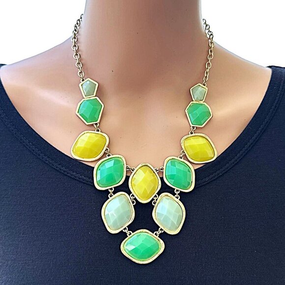 Statement Necklace Bib Style Green Yellow Gold Tone Adjustable Length - Picture 2 of 6